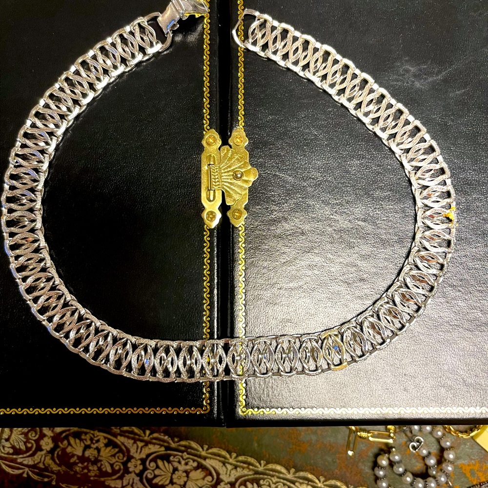Vintage silver Beautiful Necklace
